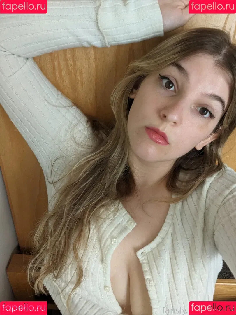 Cute Kinky F18 / Ebee7 / ebee07 Onlyfans Photo Gallery 