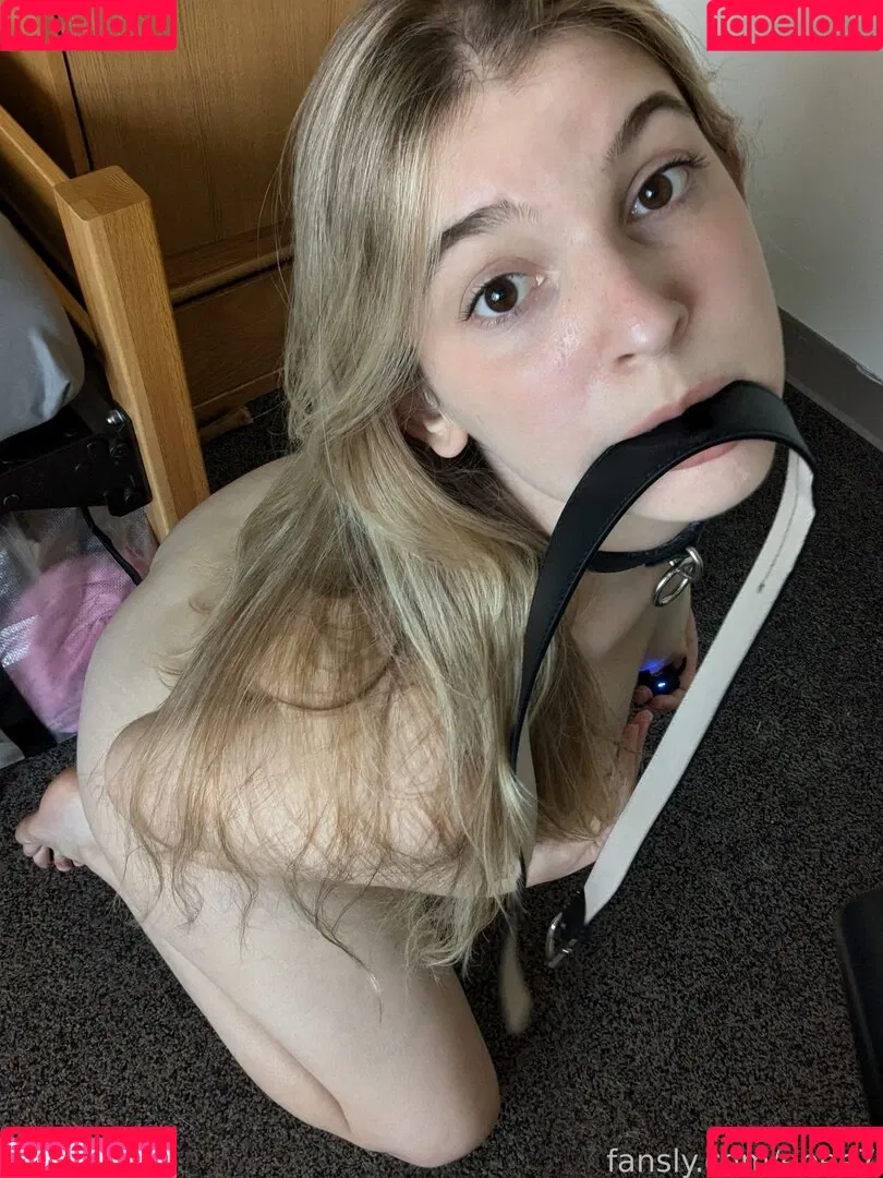 Cute Kinky F18 / Ebee7 / ebee07 Onlyfans Photo Gallery 