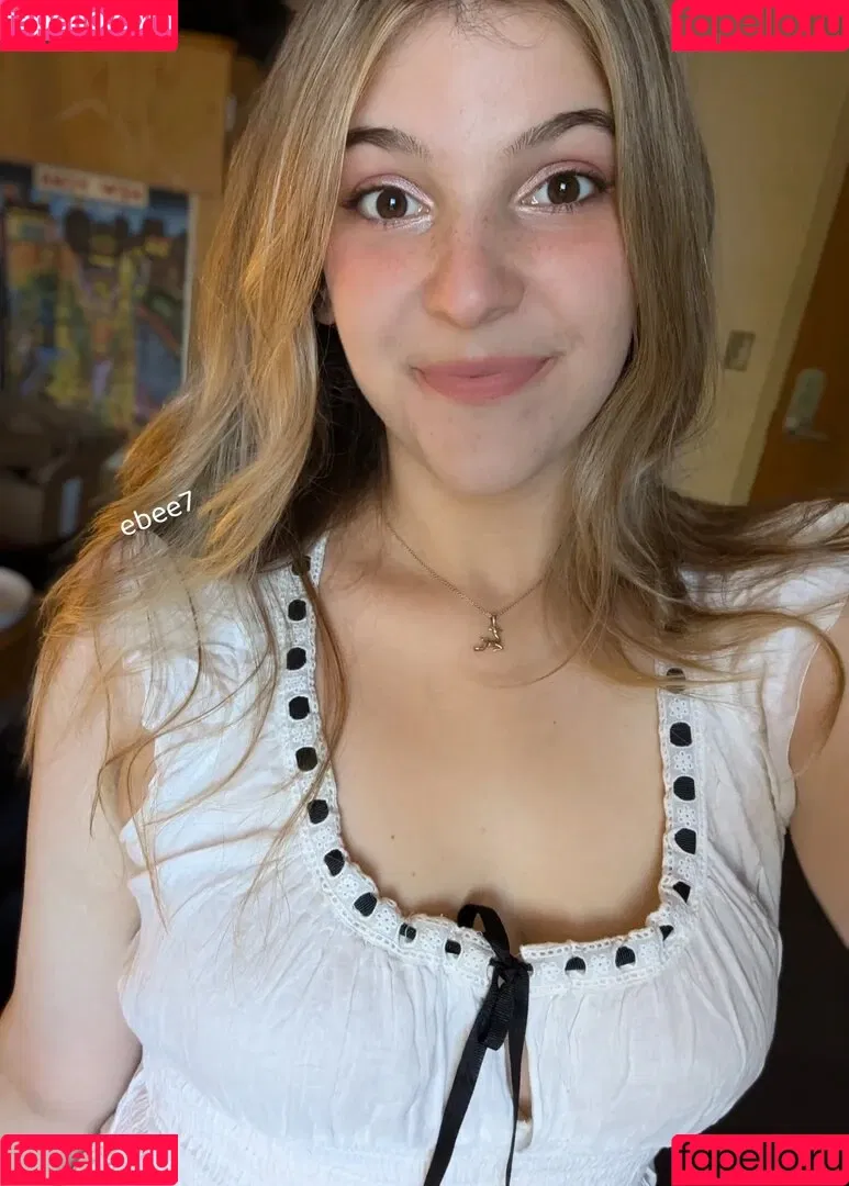 Cute Kinky F18 / Ebee7 / ebee07 Onlyfans Photo Gallery 