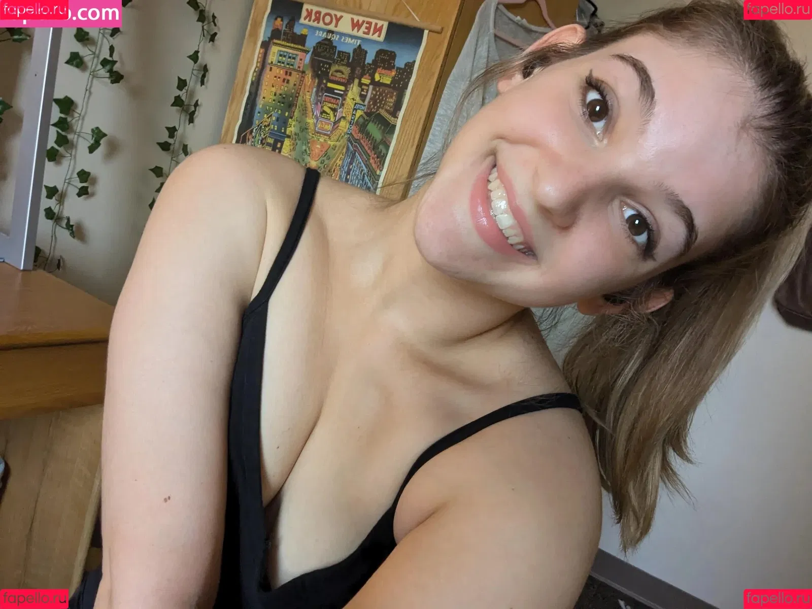 Cute Kinky F18 / Ebee7 / ebee07 Onlyfans Photo Gallery 