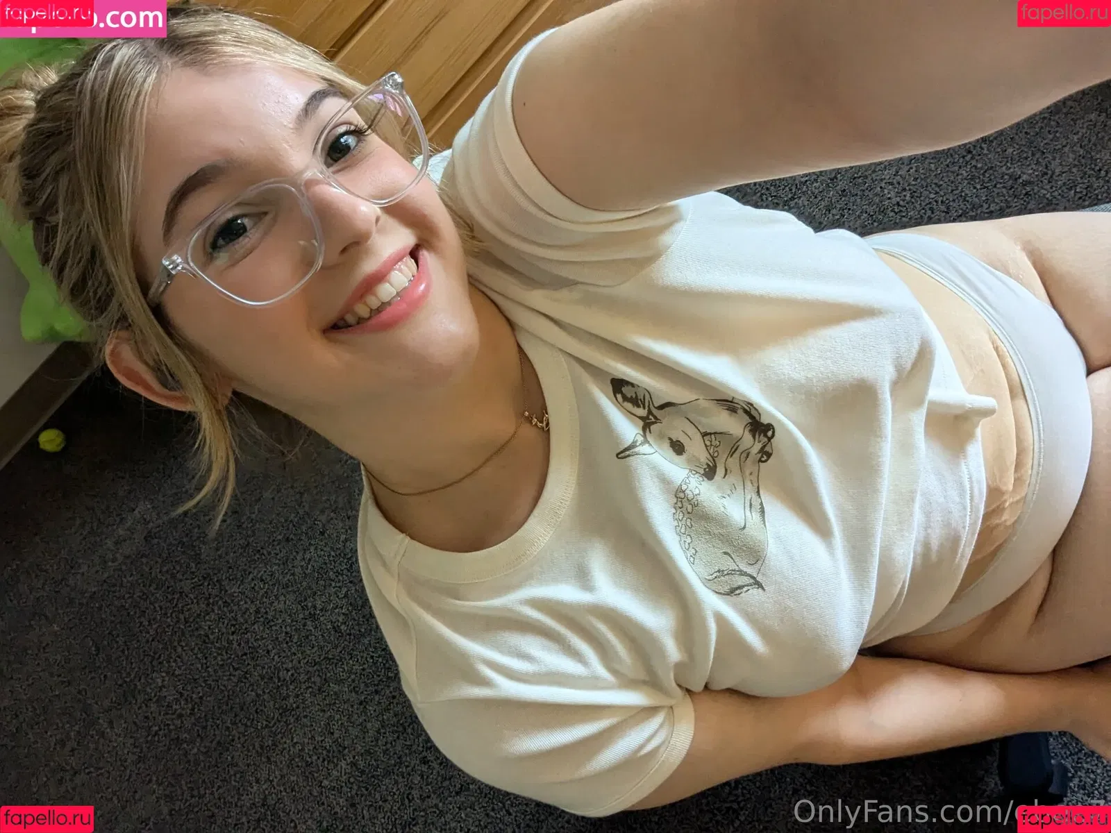 Cute Kinky F18 / Ebee7 / ebee07 Onlyfans Photo Gallery 