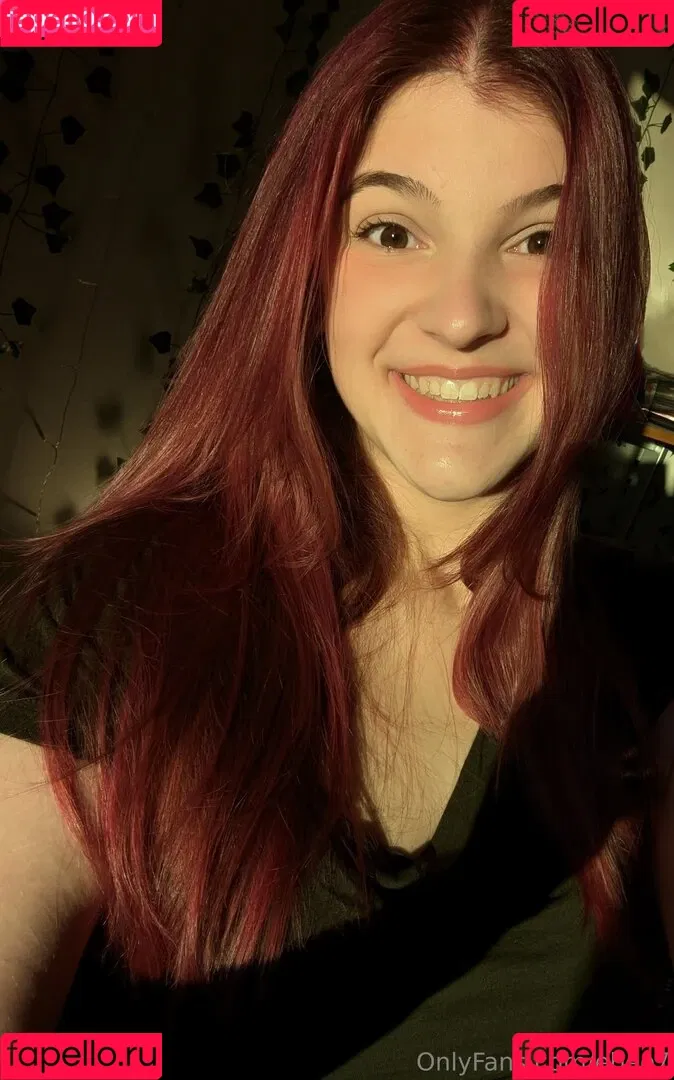 Cute Kinky F18 / Ebee7 / ebee07 Onlyfans Photo Gallery 