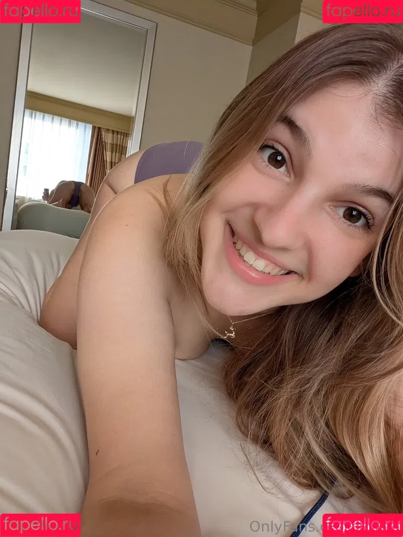 Cute Kinky F18 / Ebee7 / ebee07 Onlyfans Photo Gallery 