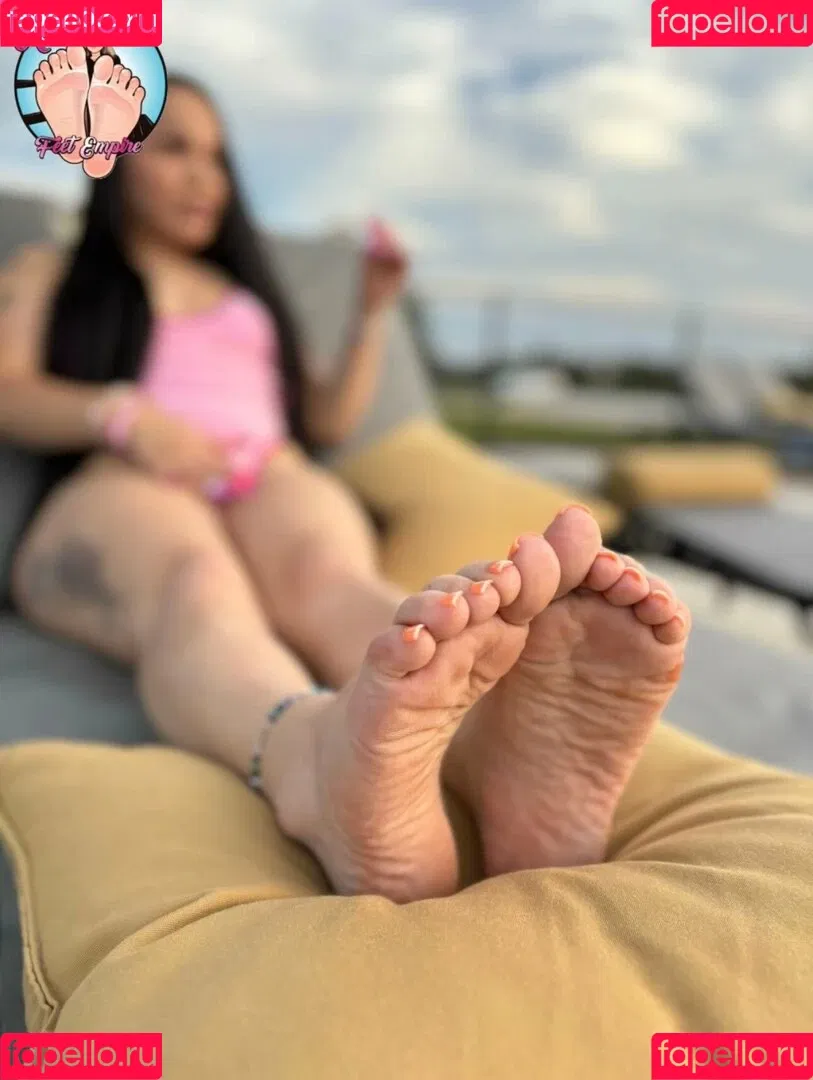 lillianlovefeet / lillianlovely Onlyfans Photo Gallery 