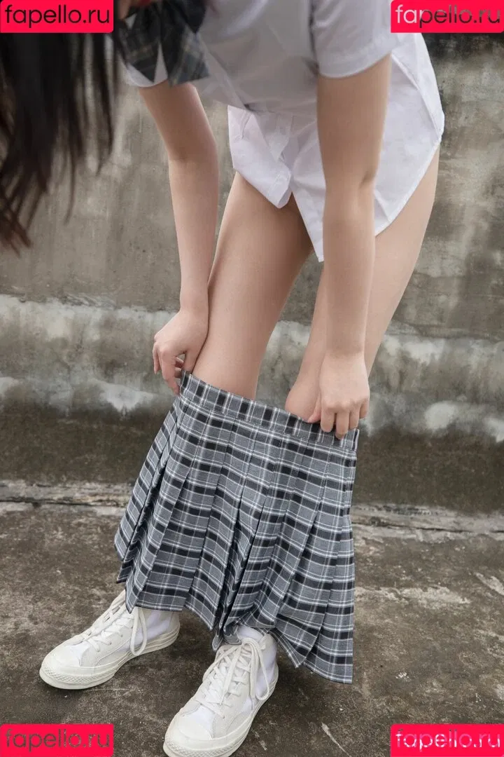 nianlin / nnian_ / nnian_011 Onlyfans Photo Gallery 