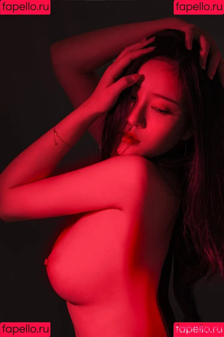 nianlin / nnian_ / nnian_011 Onlyfans Photo Gallery 