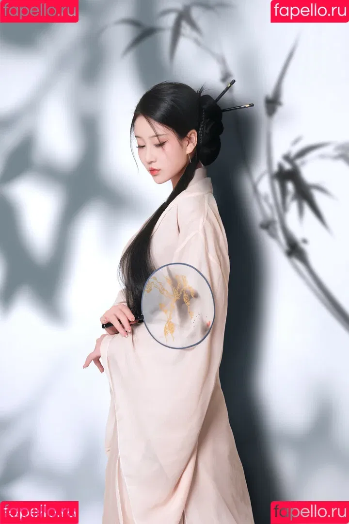 nianlin / nnian_ / nnian_011 Onlyfans Photo Gallery 