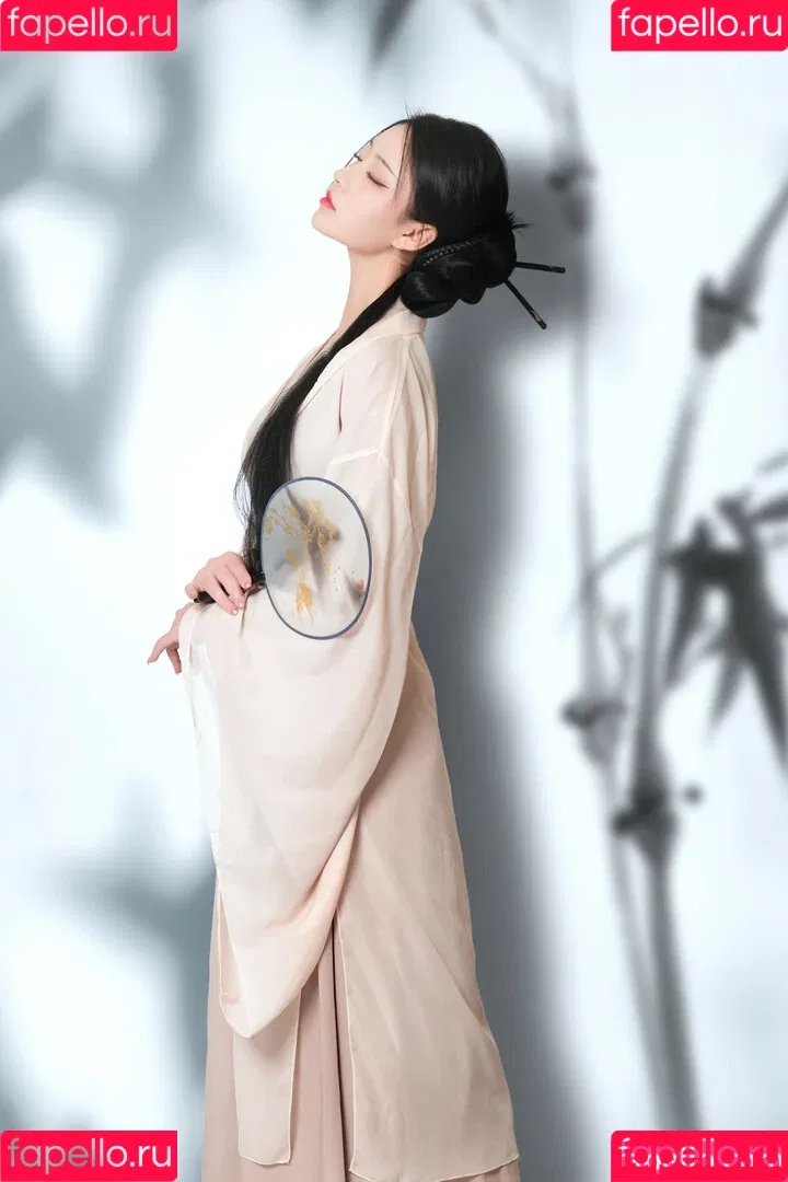 nianlin / nnian_ / nnian_011 Onlyfans Photo Gallery 