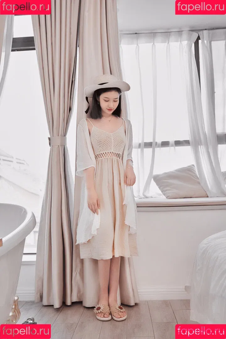 nianlin / nnian_ / nnian_011 Onlyfans Photo Gallery 