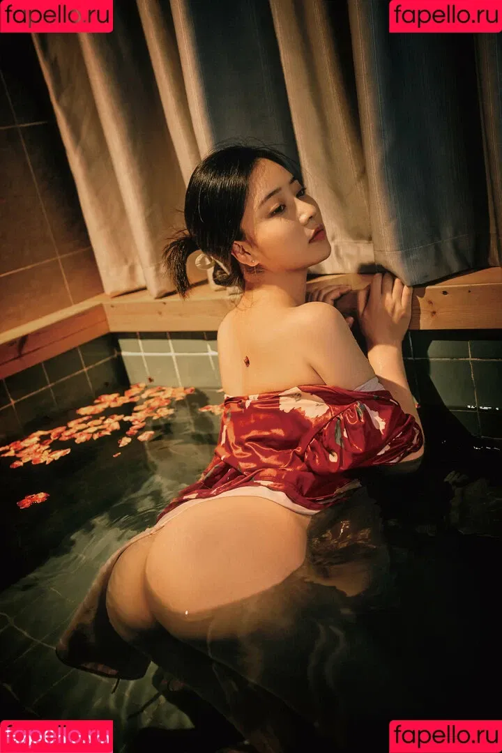 nianlin / nnian_ / nnian_011 Onlyfans Photo Gallery 