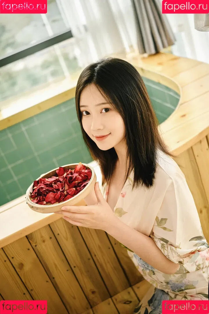 nianlin / nnian_ / nnian_011 Onlyfans Photo Gallery 