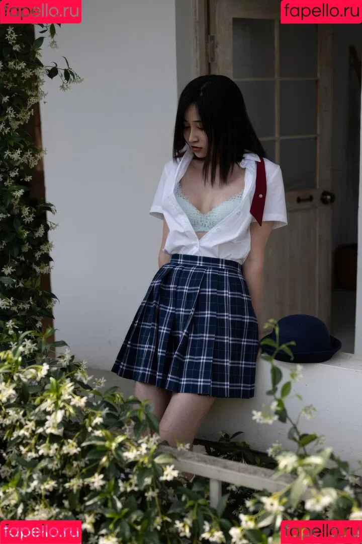 nianlin / nnian_ / nnian_011 Onlyfans Photo Gallery 