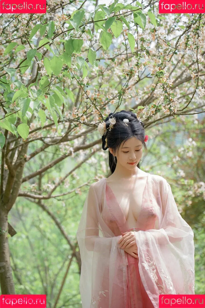 nianlin / nnian_ / nnian_011 Onlyfans Photo Gallery 