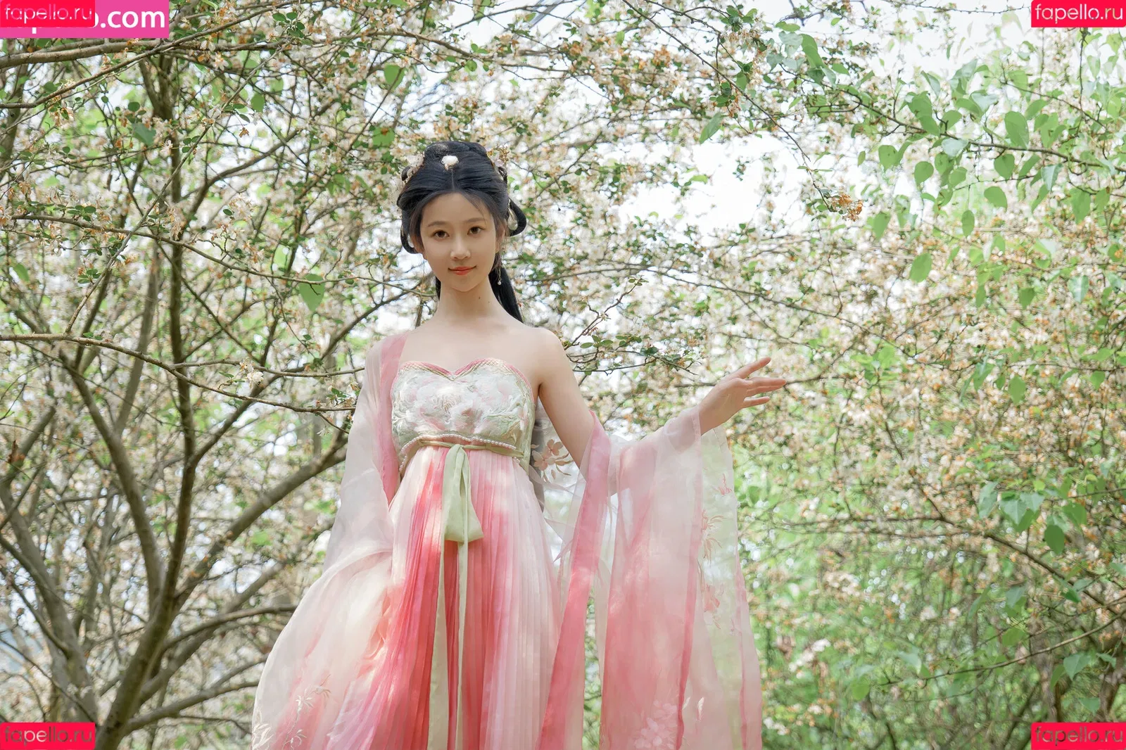 nianlin / nnian_ / nnian_011 Onlyfans Photo Gallery 