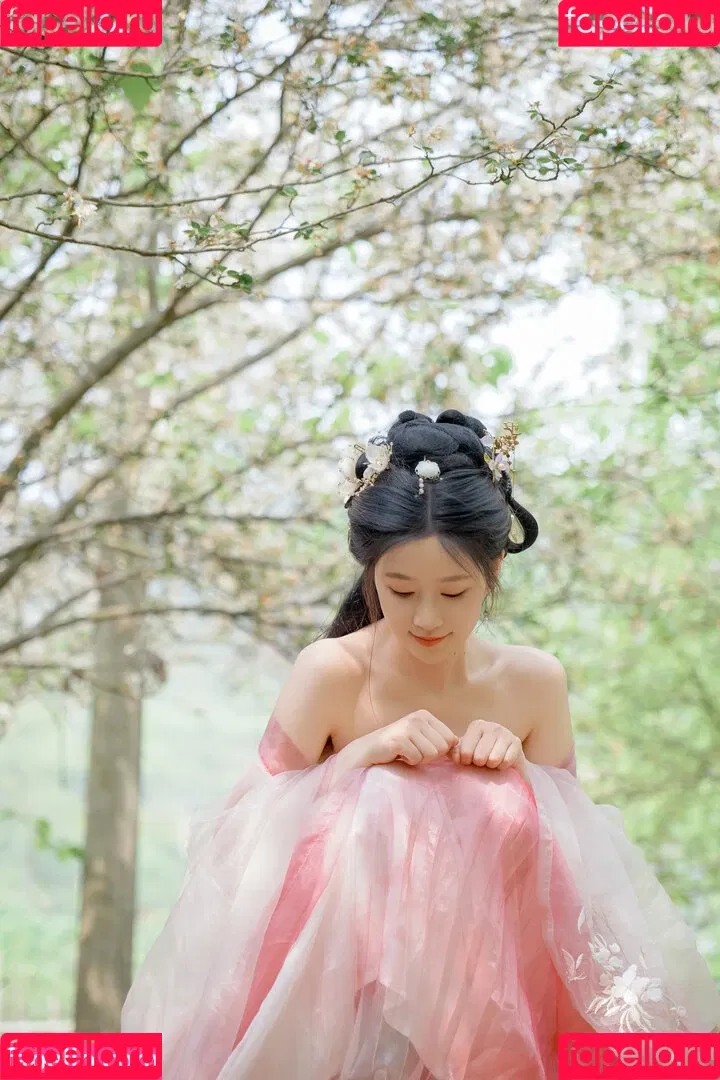 nianlin / nnian_ / nnian_011 Onlyfans Photo Gallery 