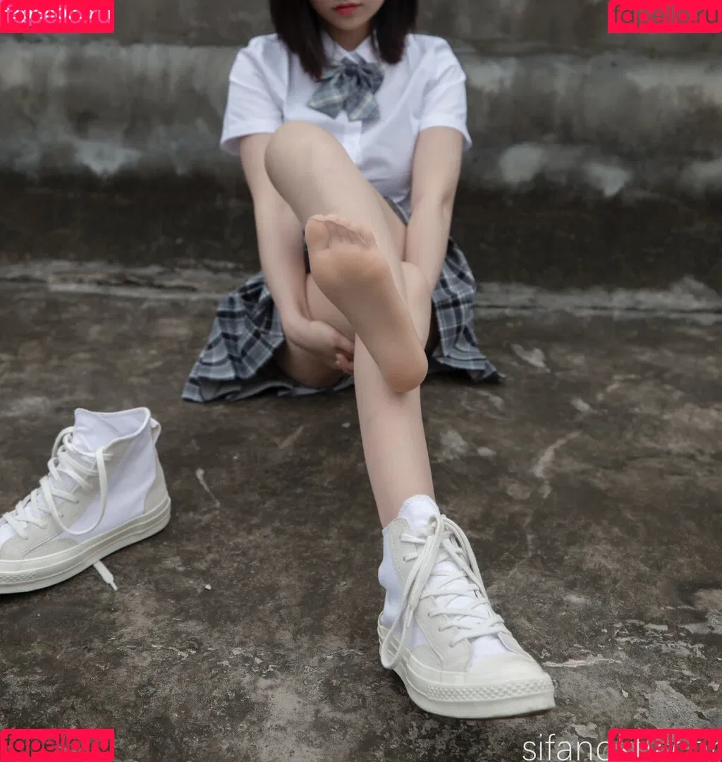 nianlin / nnian_ / nnian_011 Onlyfans Photo Gallery 