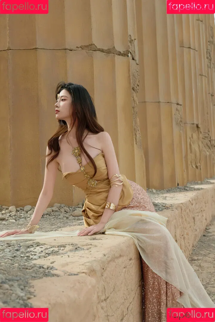 nianlin / nnian_ / nnian_011 Onlyfans Photo Gallery 