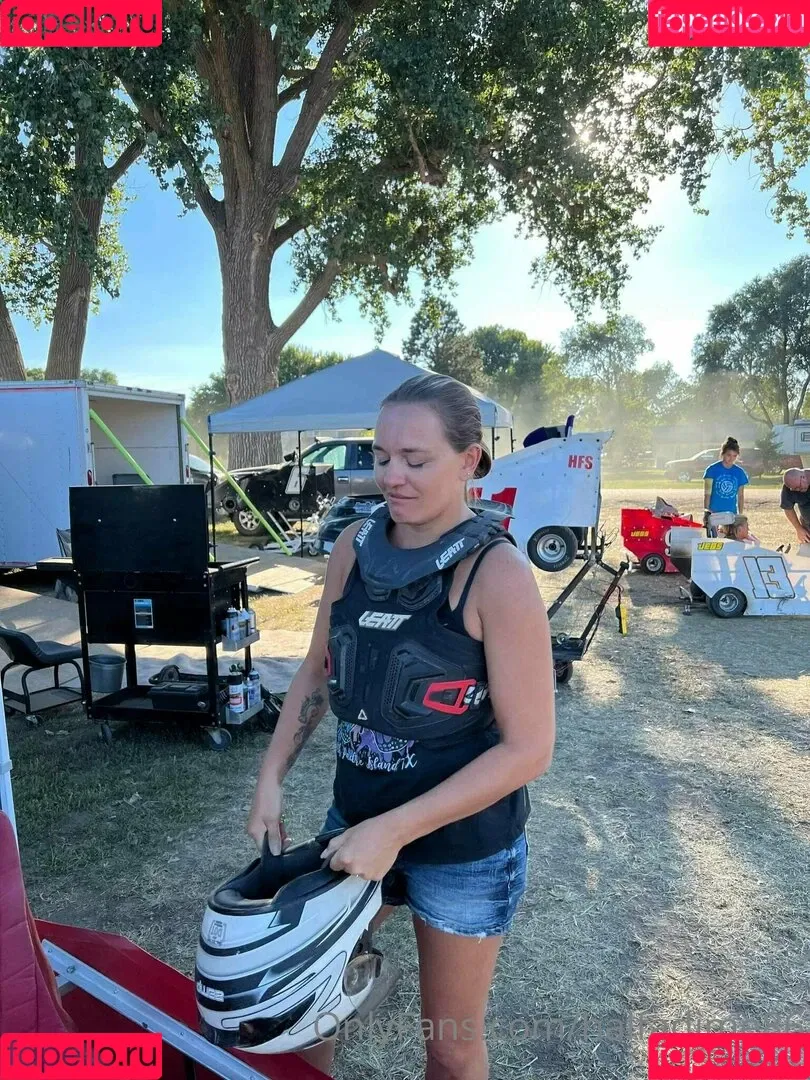 halfadime86 / yelladiamond86 Onlyfans Photo Gallery 