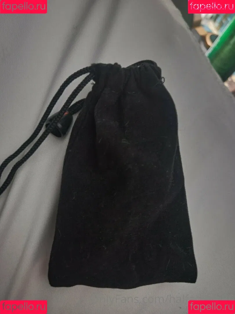 halfadime86 / yelladiamond86 Onlyfans Photo Gallery 