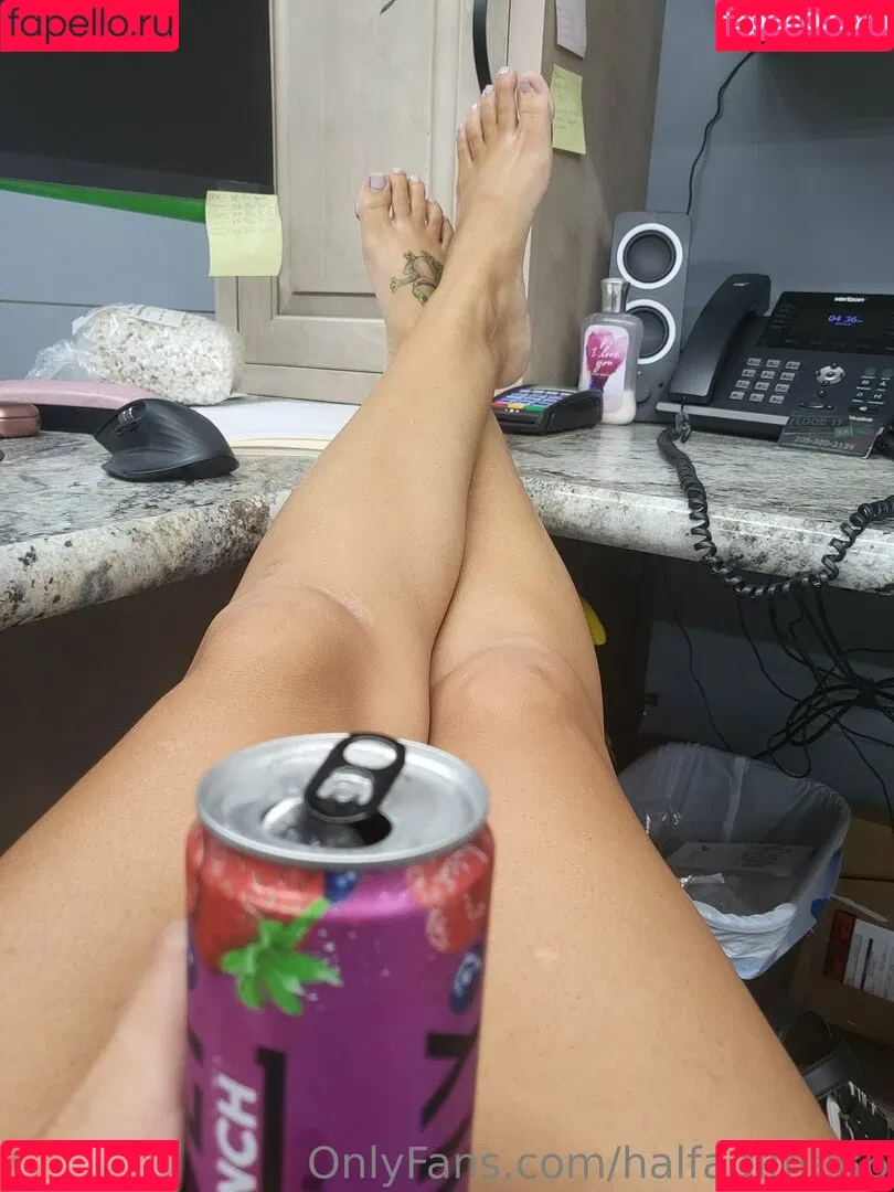 halfadime86 / yelladiamond86 Onlyfans Photo Gallery 