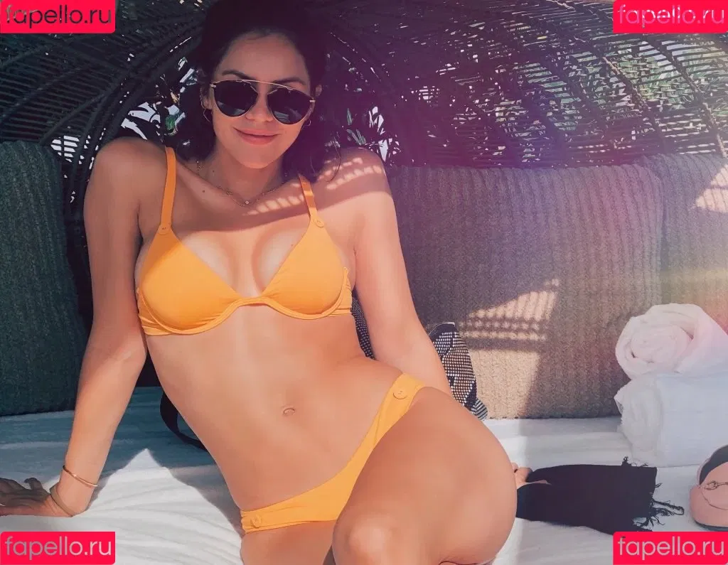 Katharine Foster / Katharine McPhee / katharinefoster Onlyfans Photo Gallery 