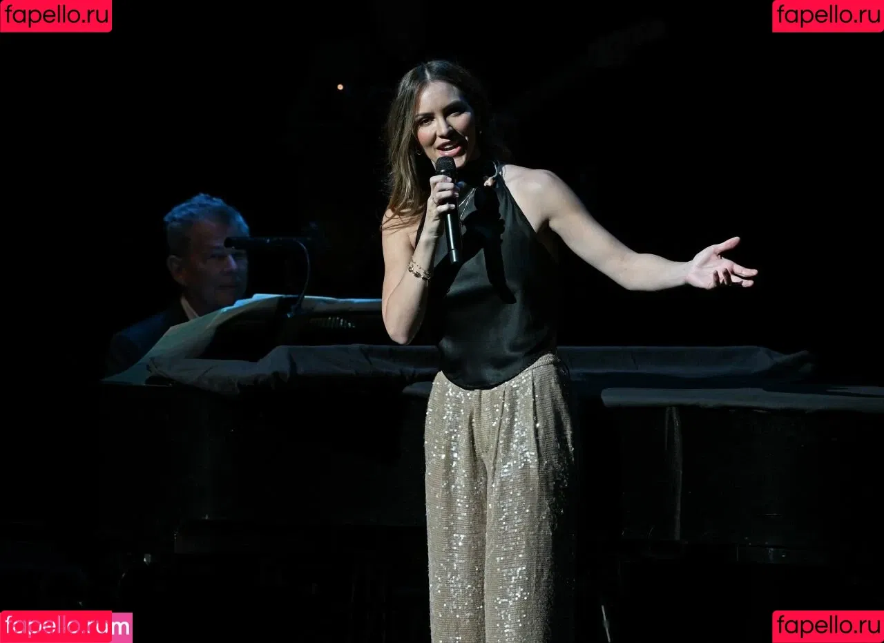 Katharine Foster / Katharine McPhee / katharinefoster Onlyfans Photo Gallery 