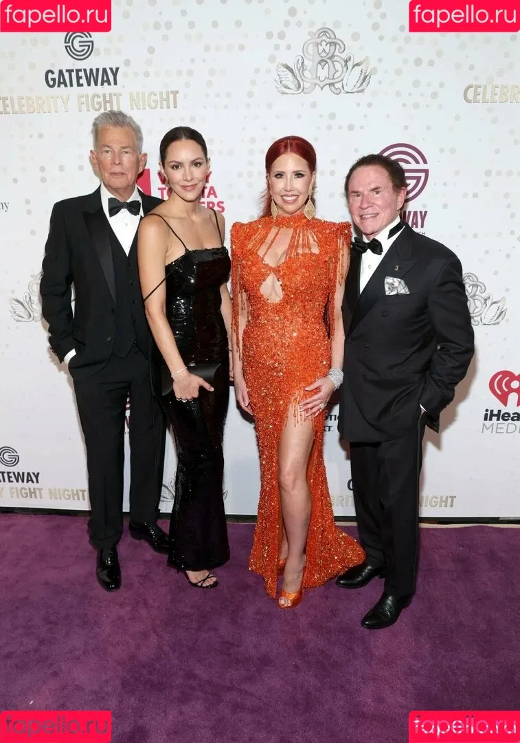 Katharine Foster / Katharine McPhee / katharinefoster Onlyfans Photo Gallery 