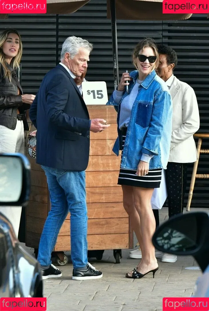 Katharine Foster / Katharine McPhee / katharinefoster Onlyfans Photo Gallery 