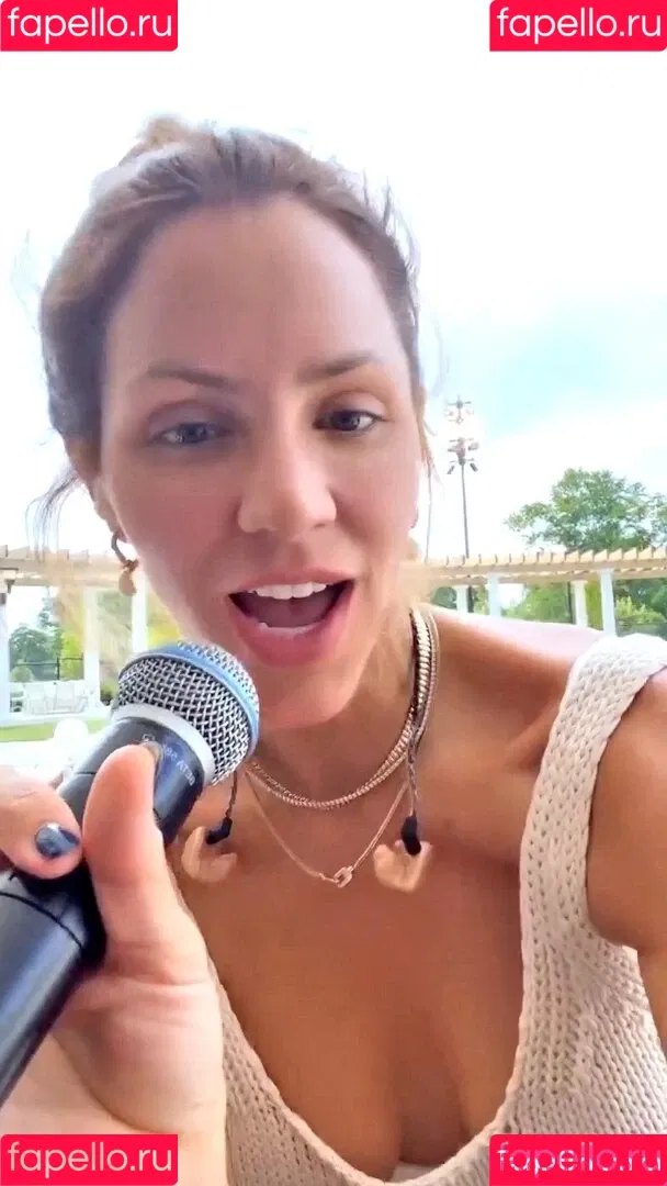 Katharine Foster / Katharine McPhee / katharinefoster Onlyfans Photo Gallery 