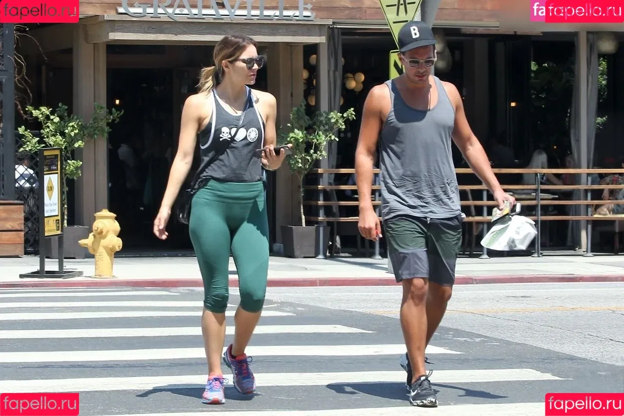 Katharine Foster / Katharine McPhee / katharinefoster Onlyfans Photo Gallery 