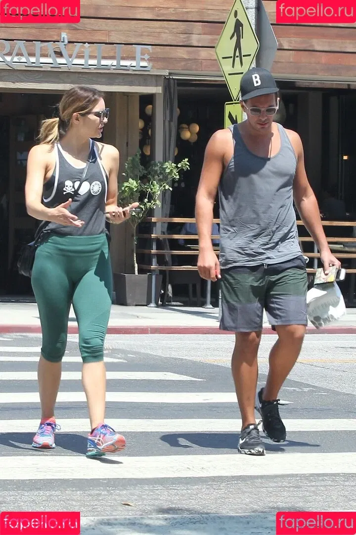 Katharine Foster / Katharine McPhee / katharinefoster Onlyfans Photo Gallery 