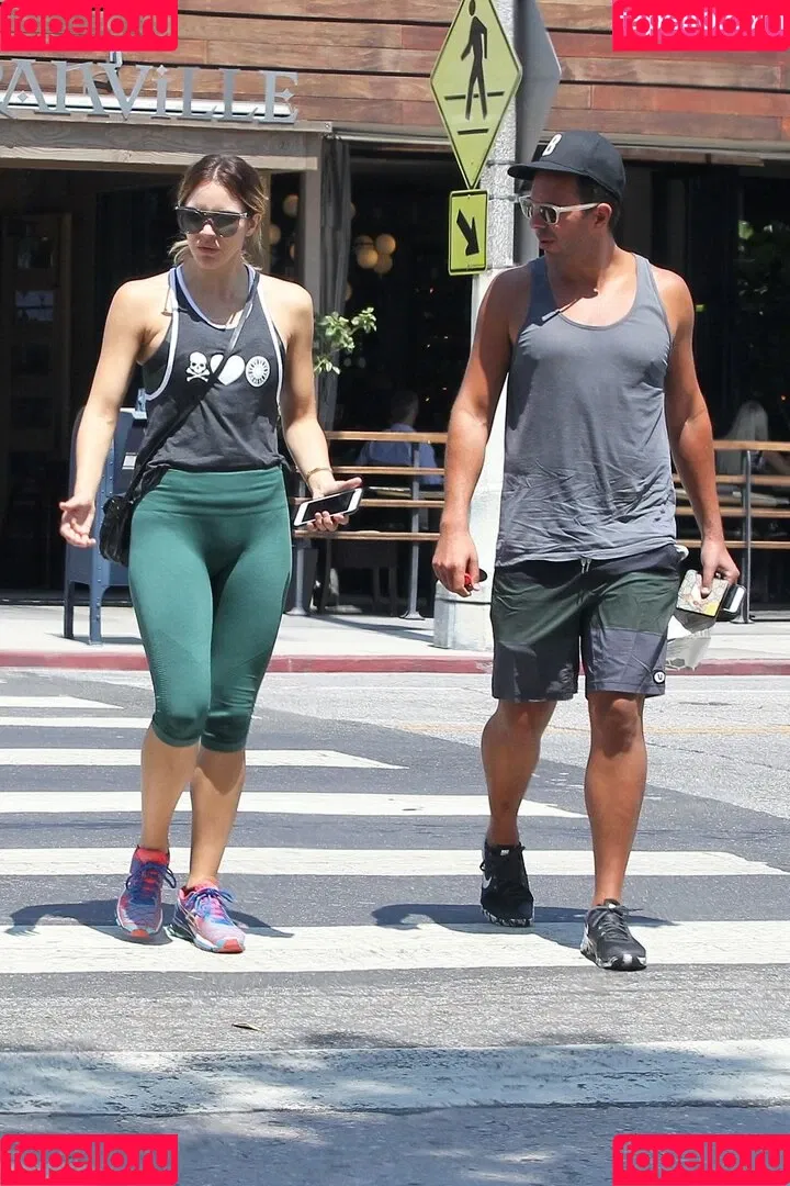 Katharine Foster / Katharine McPhee / katharinefoster Onlyfans Photo Gallery 