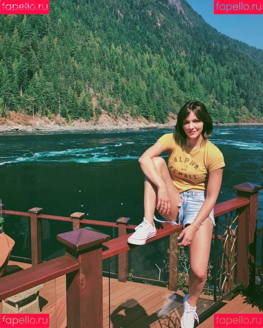 Katharine Foster / Katharine McPhee / katharinefoster Onlyfans Photo Gallery 