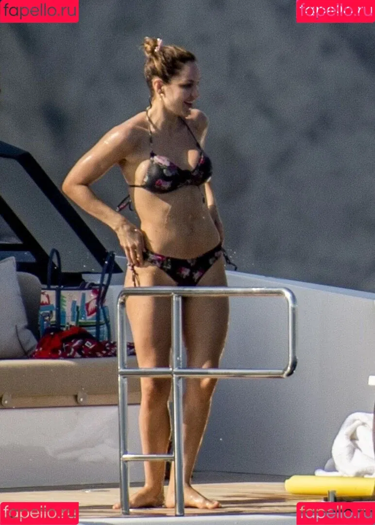 Katharine Foster / Katharine McPhee / katharinefoster Onlyfans Photo Gallery 