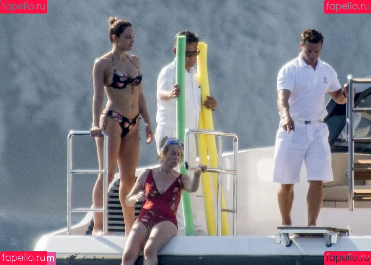 Katharine Foster / Katharine McPhee / katharinefoster Onlyfans Photo Gallery 