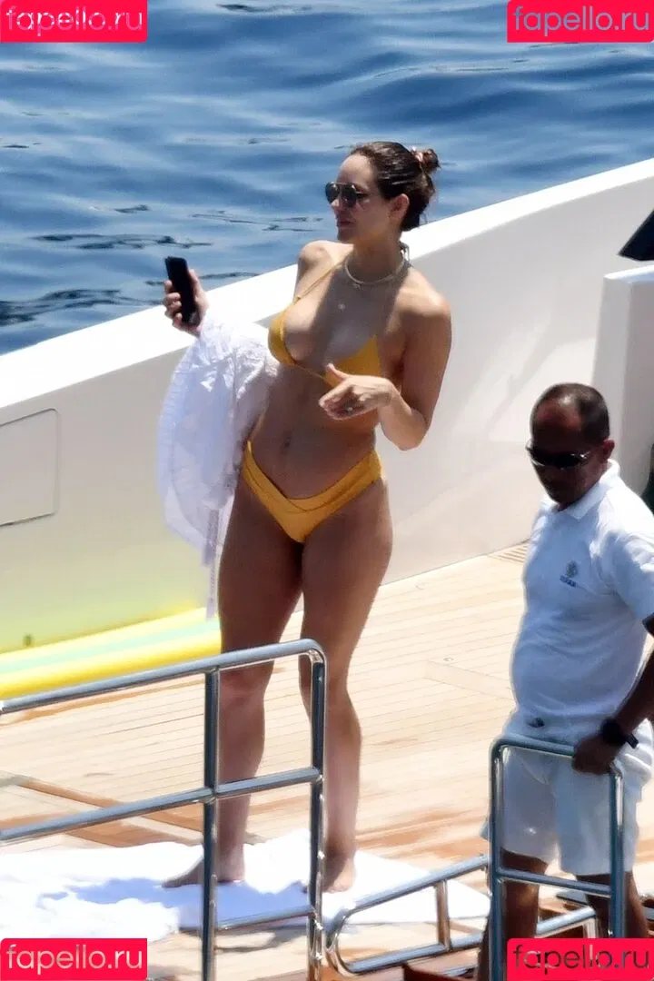 Katharine Foster / Katharine McPhee / katharinefoster Onlyfans Photo Gallery 