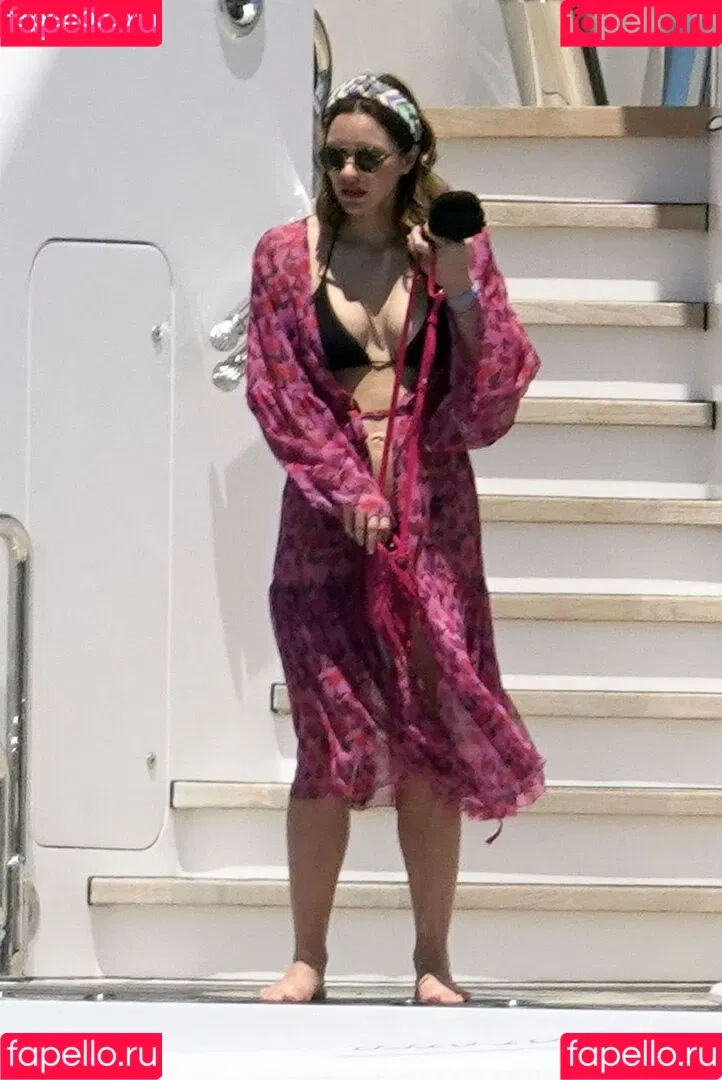 Katharine Foster / Katharine McPhee / katharinefoster Onlyfans Photo Gallery 