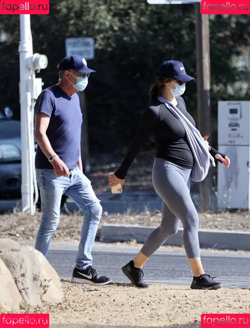 Katharine Foster / Katharine McPhee / katharinefoster Onlyfans Photo Gallery 