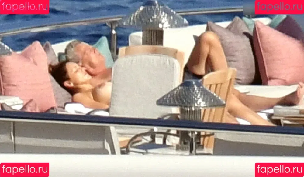 Katharine Foster / Katharine McPhee / katharinefoster Onlyfans Photo Gallery 