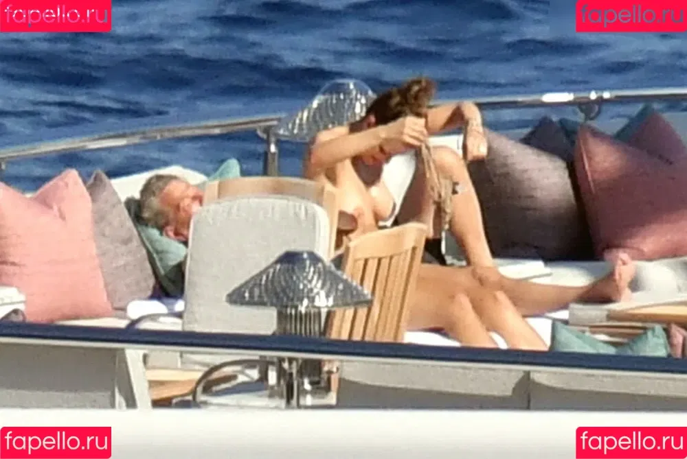 Katharine Foster / Katharine McPhee / katharinefoster Onlyfans Photo Gallery 