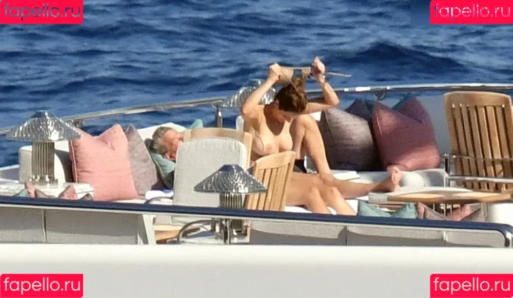 Katharine Foster / Katharine McPhee / katharinefoster Onlyfans Photo Gallery 