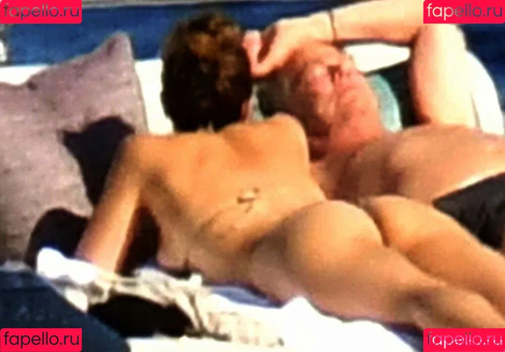 Katharine Foster / Katharine McPhee / katharinefoster Onlyfans Photo Gallery 