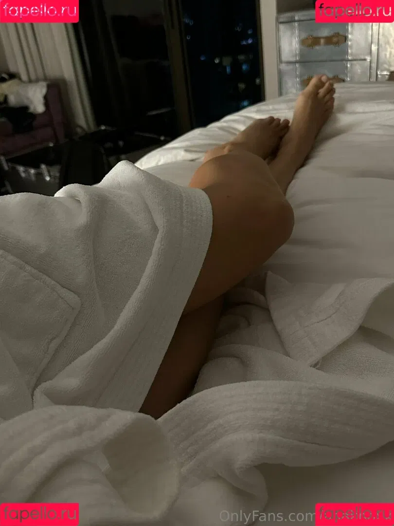 anaknoxx / imanaknoxx / sophmoreschoolgirl Onlyfans Photo Gallery 