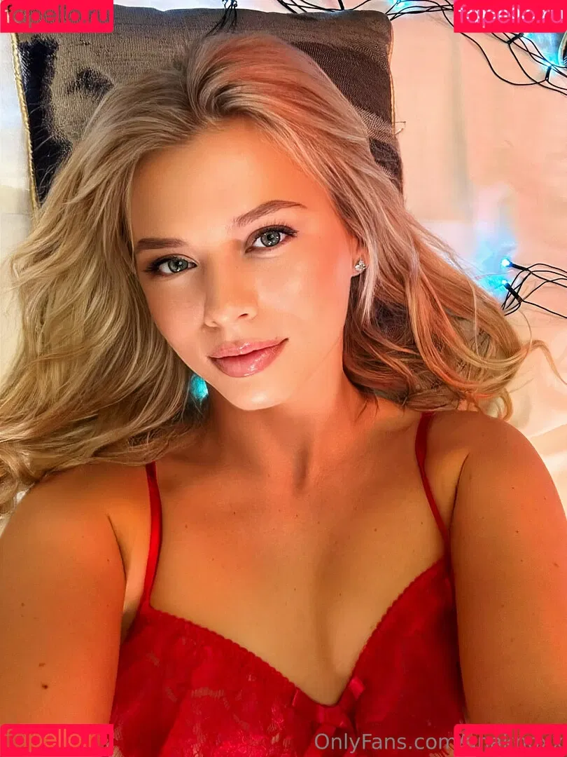 anaknoxx / imanaknoxx / sophmoreschoolgirl Onlyfans Photo Gallery 