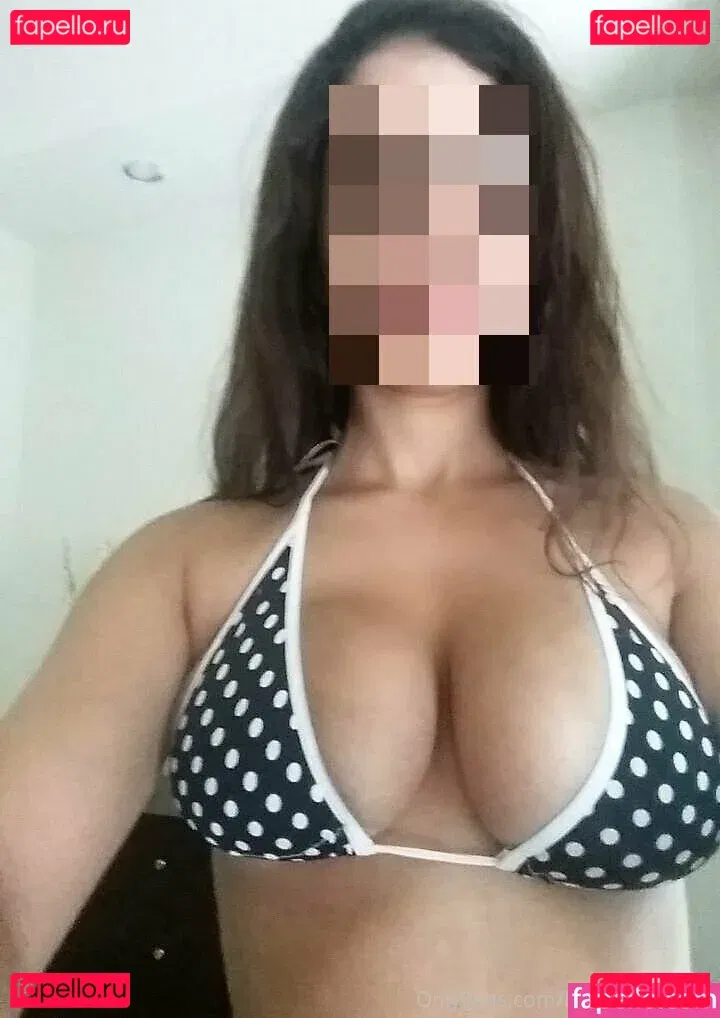 naturalbustyhotwife Onlyfans Photo Gallery 