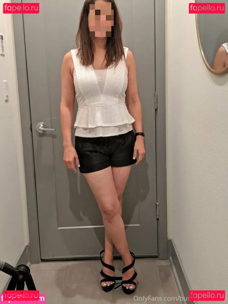 naturalbustyhotwife Onlyfans Photo Gallery 