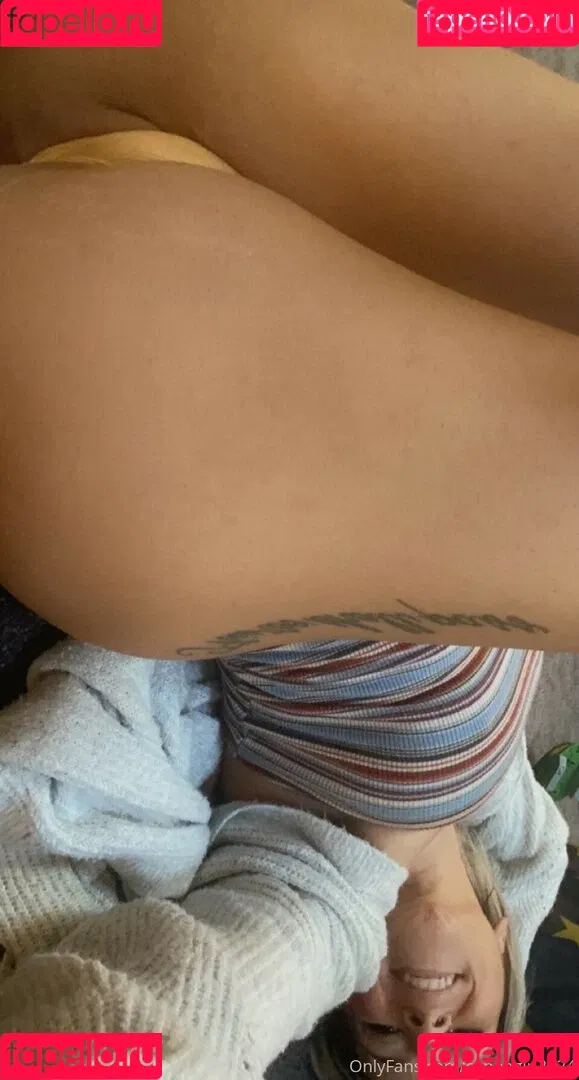 Ccmoana / cannagirl2424 / ccannabbiss / ccannabbiss23 / whittlecc Onlyfans Photo Gallery 