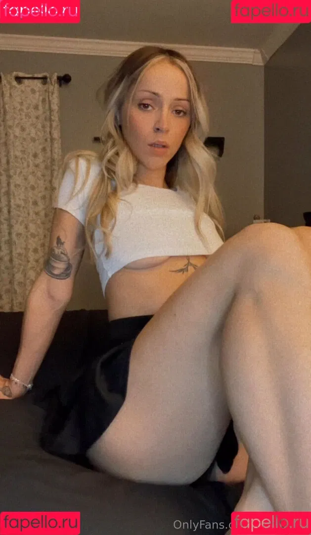 Ccmoana / cannagirl2424 / ccannabbiss / ccannabbiss23 / whittlecc Onlyfans Photo Gallery 