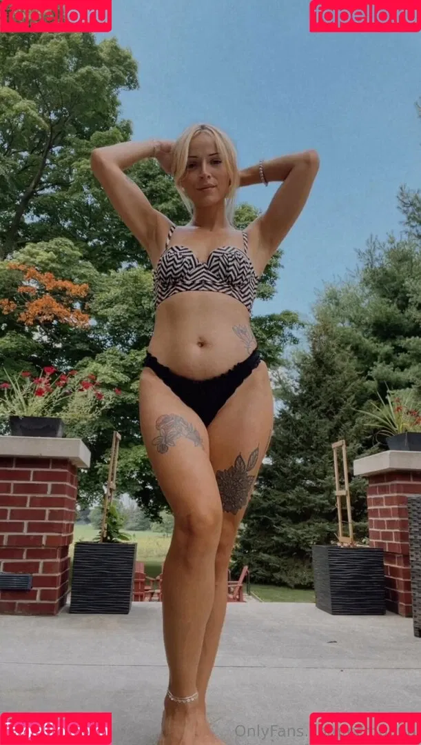 Ccmoana / cannagirl2424 / ccannabbiss / ccannabbiss23 / whittlecc Onlyfans Photo Gallery 