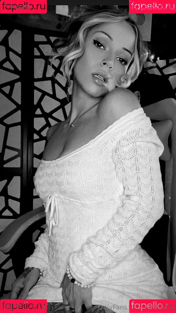 Ccmoana / cannagirl2424 / ccannabbiss / ccannabbiss23 / whittlecc Onlyfans Photo Gallery 